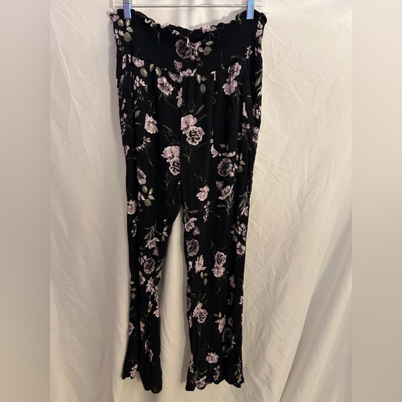 Black floral pants - Picture 3 of 3